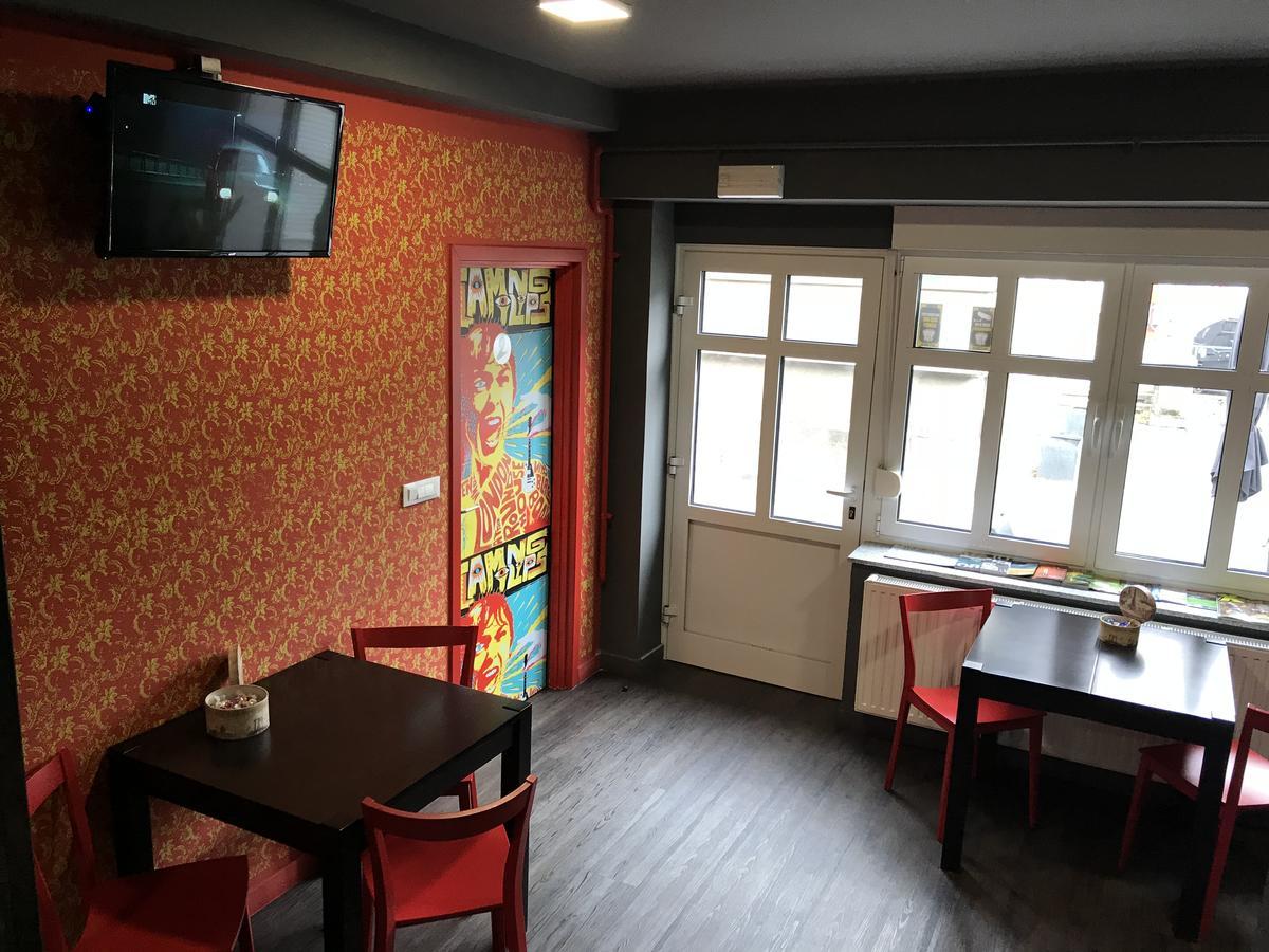 Hostel Paris ザグレブ エクステリア 写真