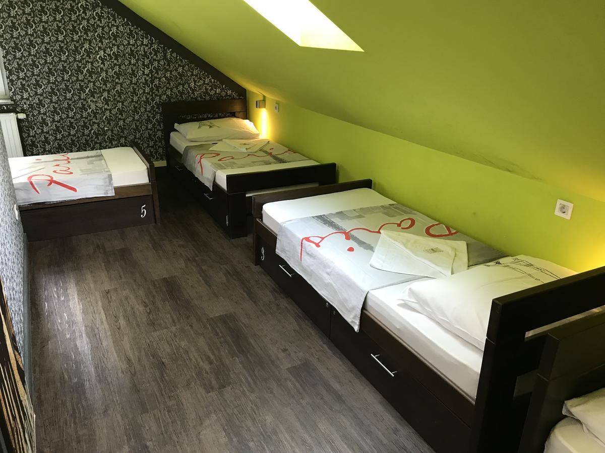 Hostel Paris ザグレブ エクステリア 写真